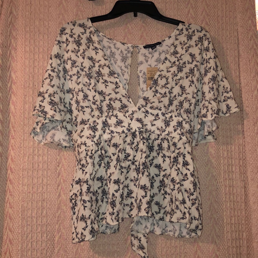 American Eagle Floral Top (open back w/tie) Size M